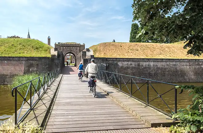 AdobeStock 451746619 fietsen noord holland artikel