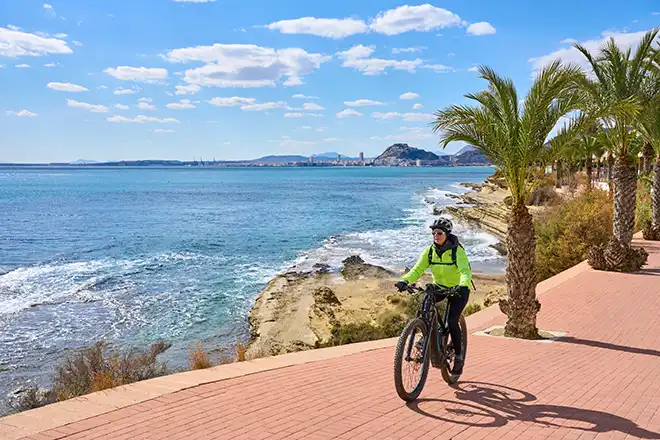 AdobeStock 591070075 fietsreis spanje artikel
